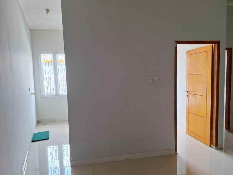 dijual rumah 2 lantai siap huni di bekasi