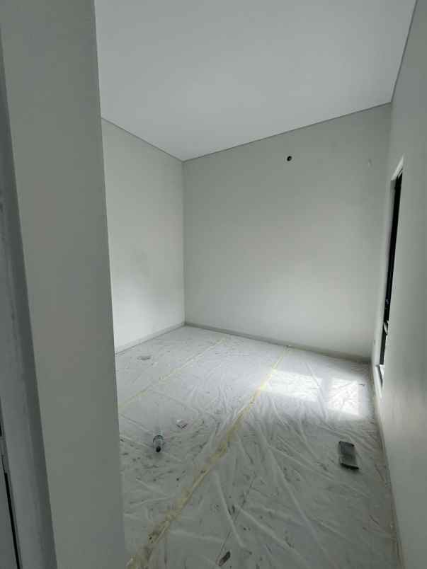 dijual rumah 50 meter jl purbaya