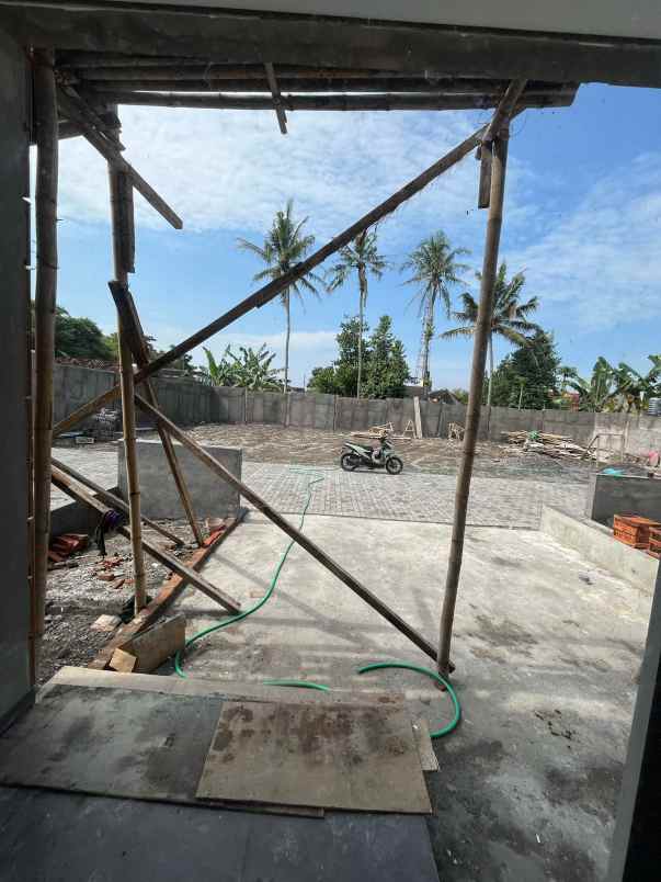 dijual rumah 50 meter jl purbaya