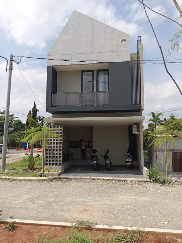 dijual rumah adipura gede bage bandung