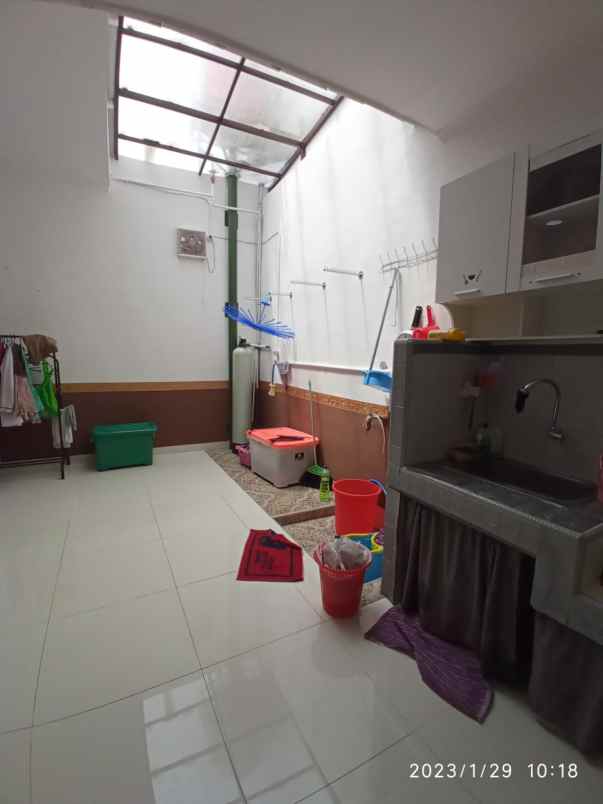 dijual rumah antapani