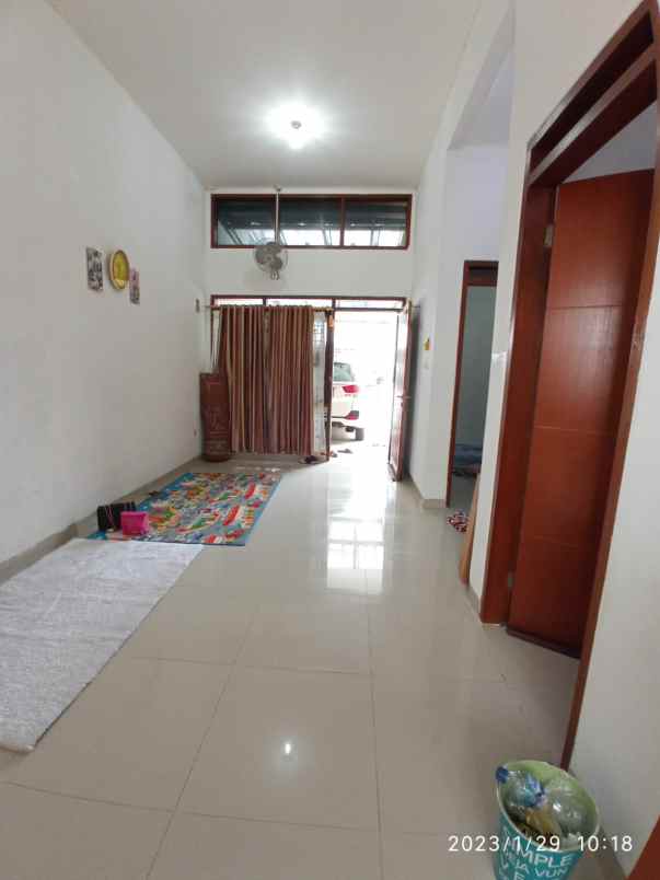 dijual rumah antapani