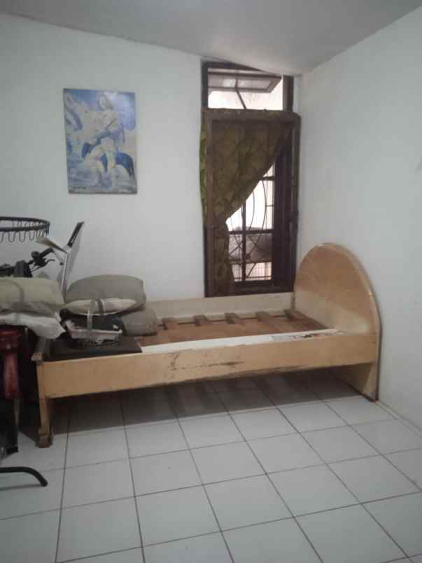 dijual rumah antapani