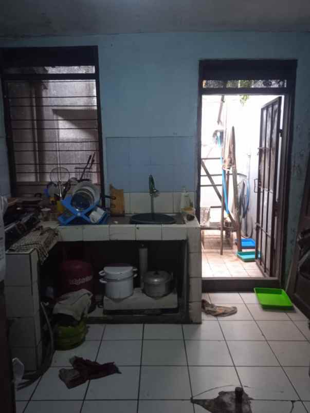 dijual rumah antapani