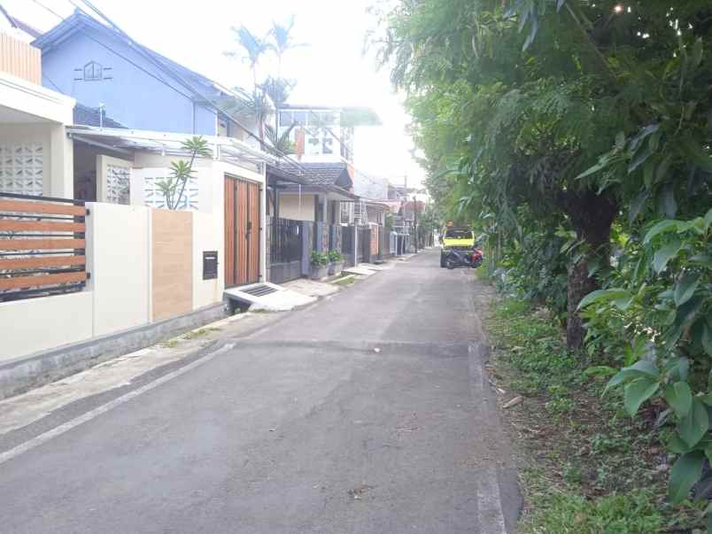 dijual rumah antapani