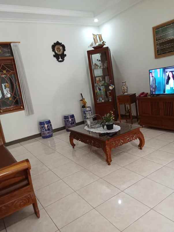 dijual rumah antapani