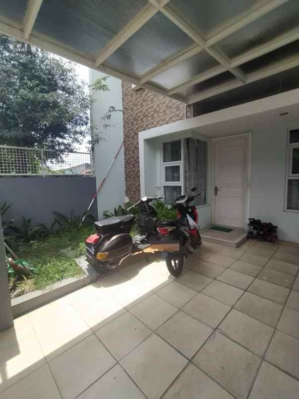 dijual rumah arcamanik