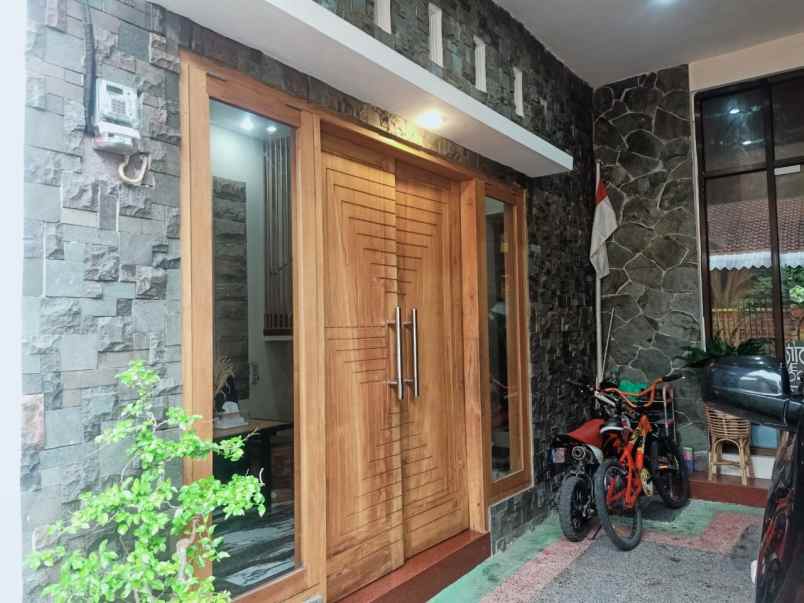 dijual rumah area perum pondok lestari