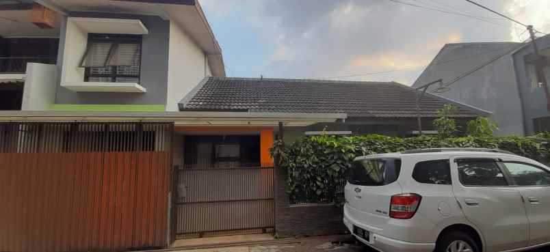 dijual rumah babakan loa