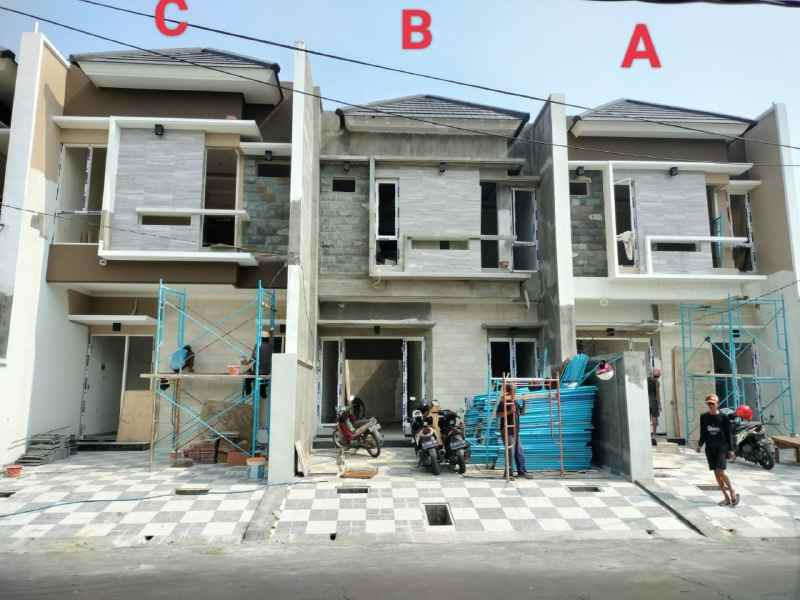 dijual rumah babatan pantai