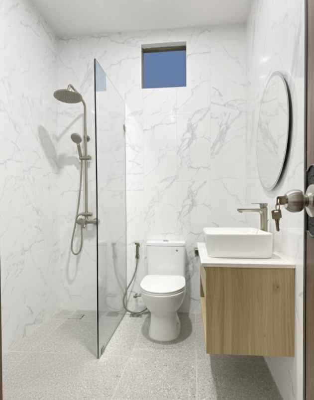 dijual rumah baktijaya