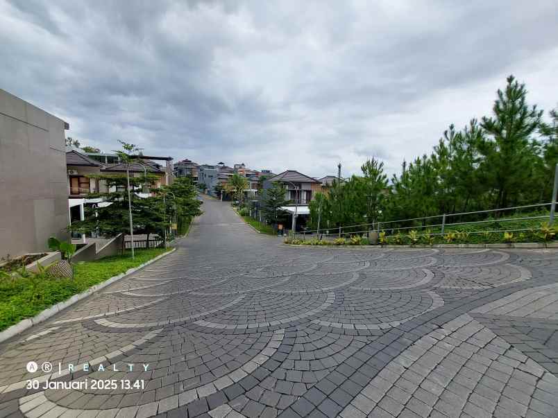 dijual rumah bali garden city view