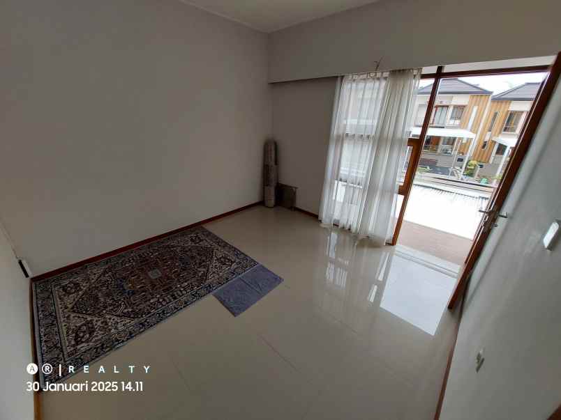 dijual rumah bali garden city view