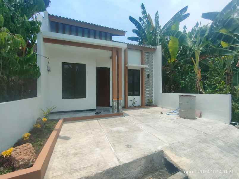 dijual rumah baru di kauman mranggen demak