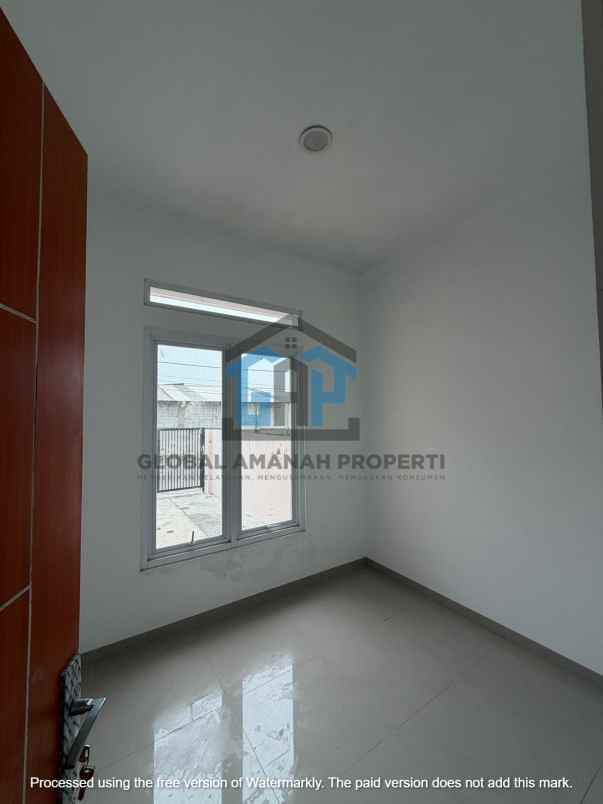 dijual rumah baru minimalis cihanjuang row jalan besar