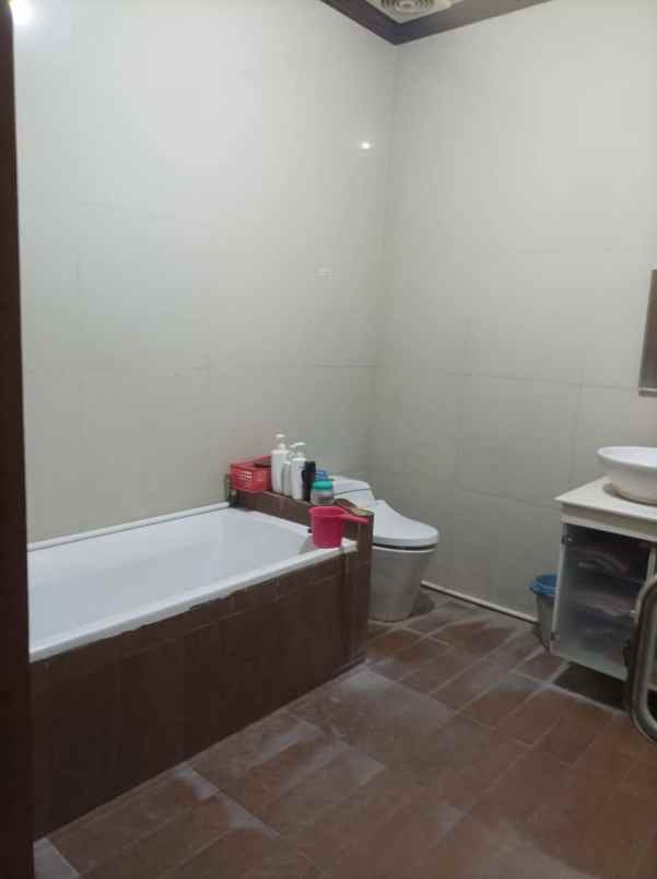 dijual rumah baruk pondok nirwana