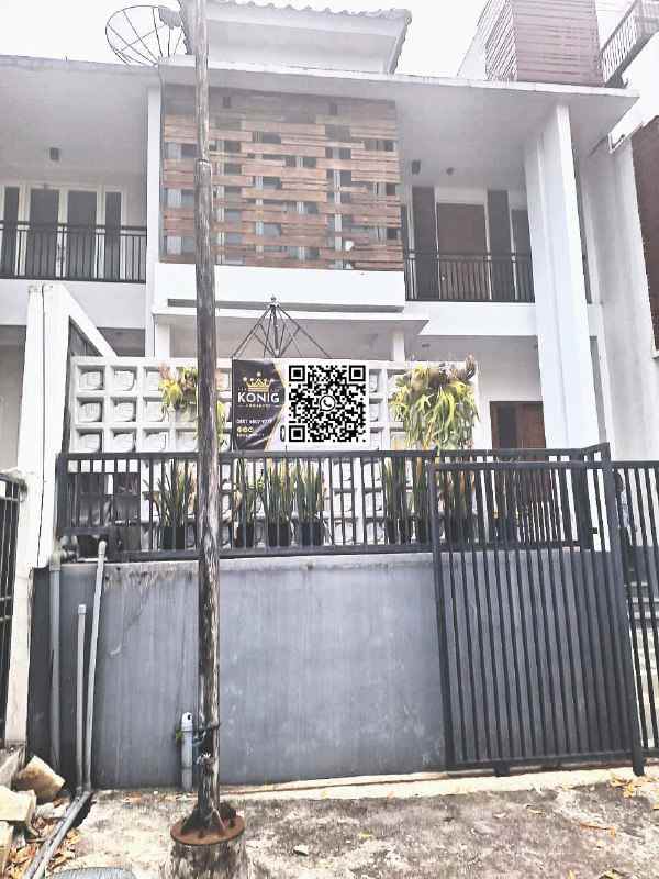 dijual rumah batu