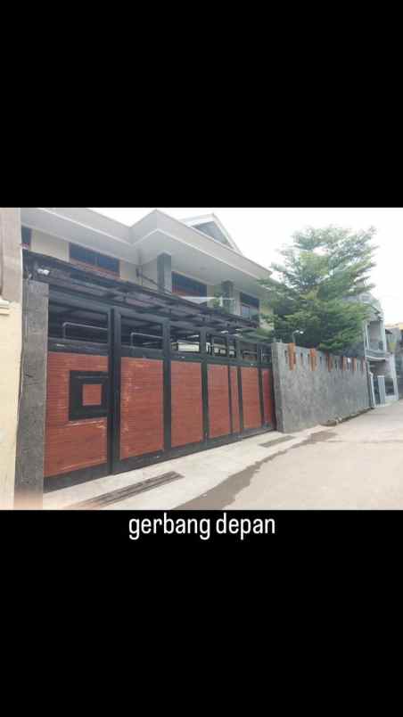 dijual rumah belakang mall pvj kota bandung