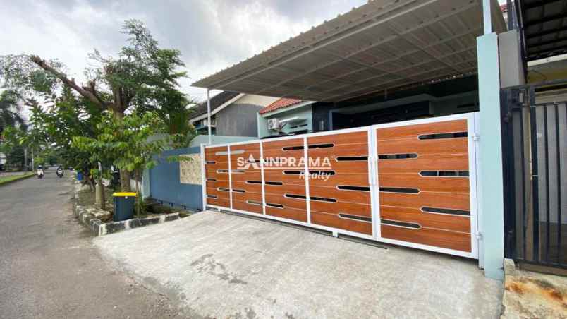dijual rumah bella casa residence