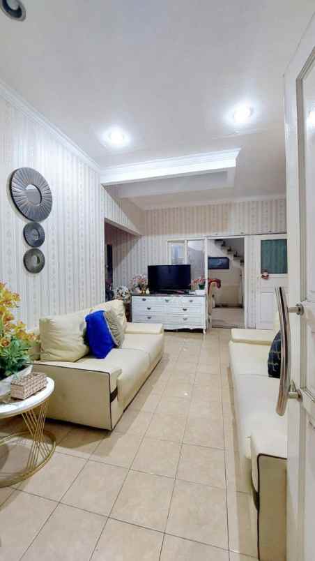 dijual rumah bintara