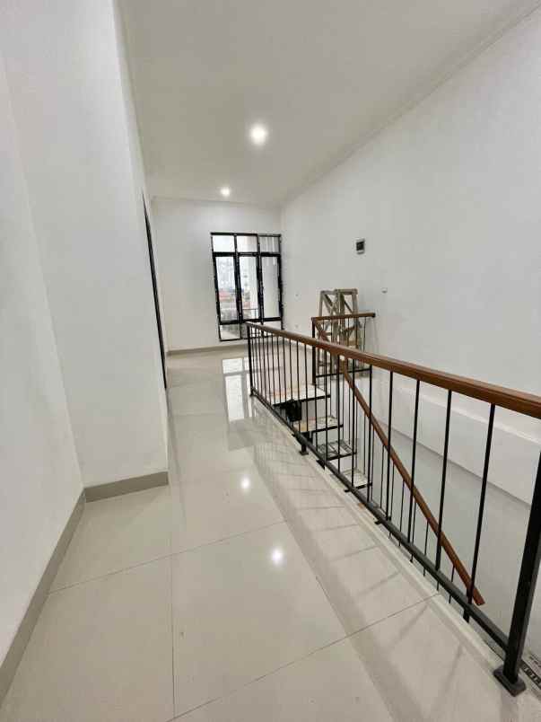 dijual rumah bsd tangerang selatan