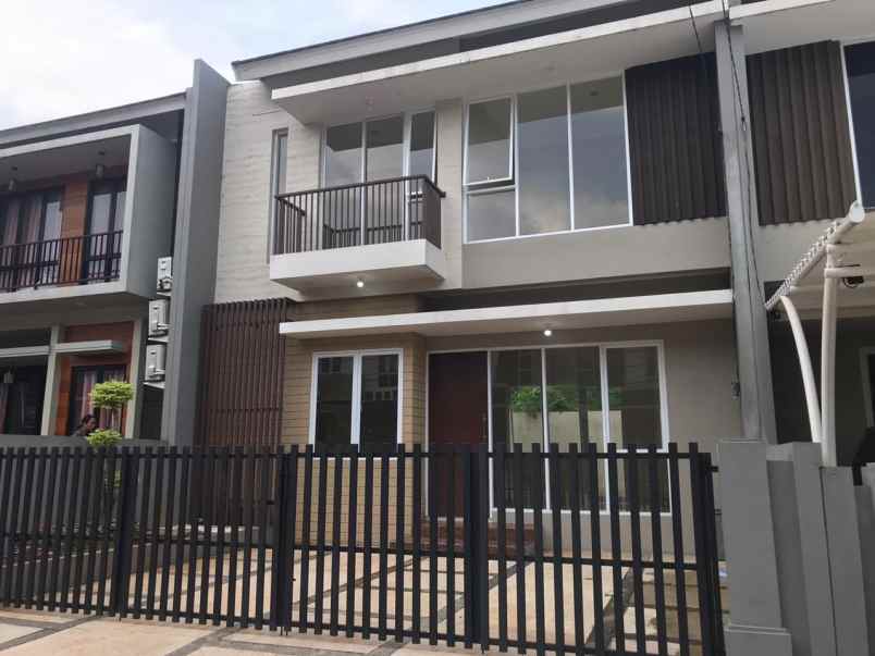 dijual rumah bukit golf riverside cibubur