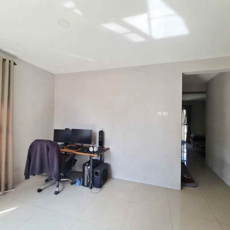 dijual rumah bukit pakar timur dago
