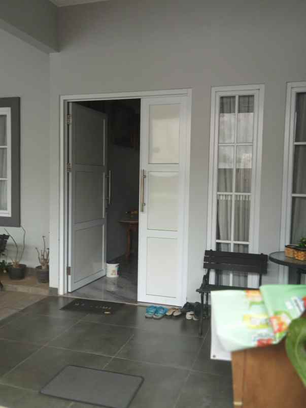 dijual rumah caman