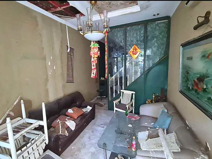 dijual rumah camar elok pantai indah kapuk