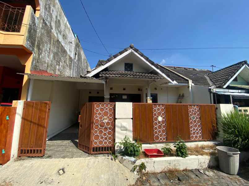 dijual rumah candi gebang