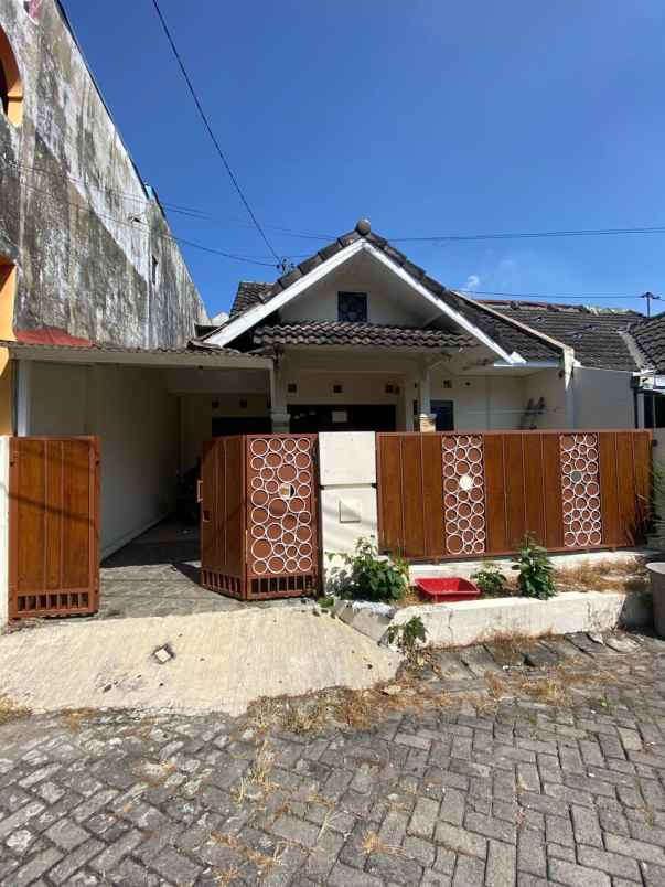 dijual rumah candi gebang