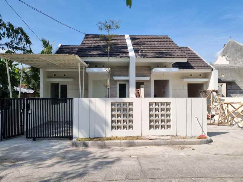 dijual rumah cantik termurah di prambanan