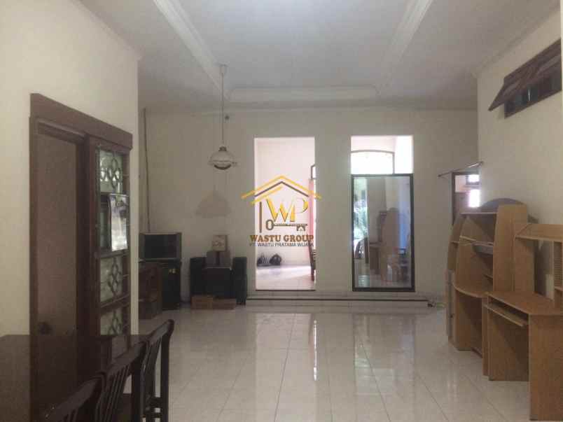 dijual rumah caturtunggal depok sleman