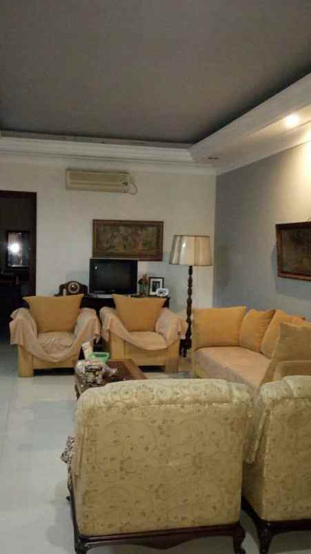 dijual rumah central park