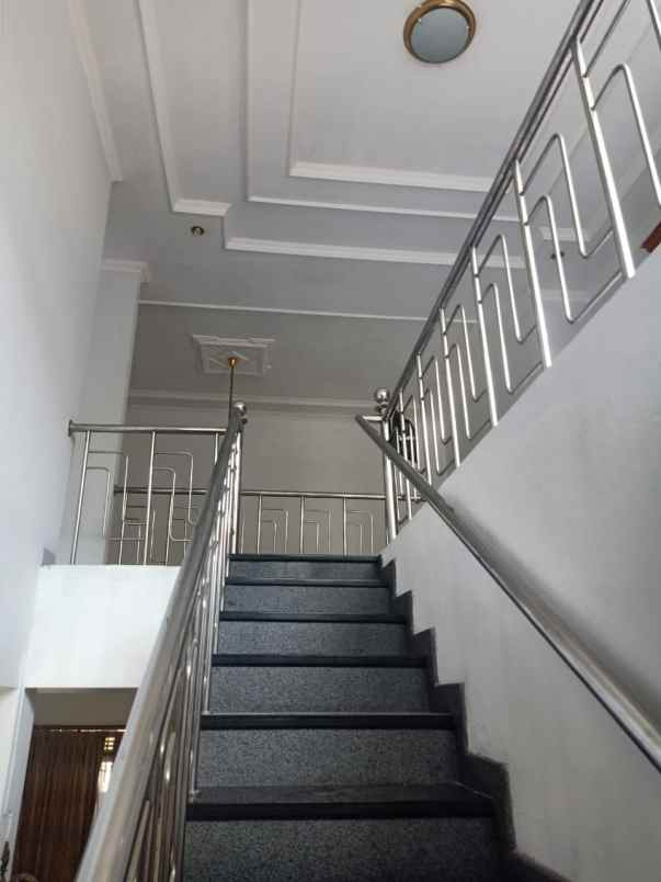 dijual rumah cigadung