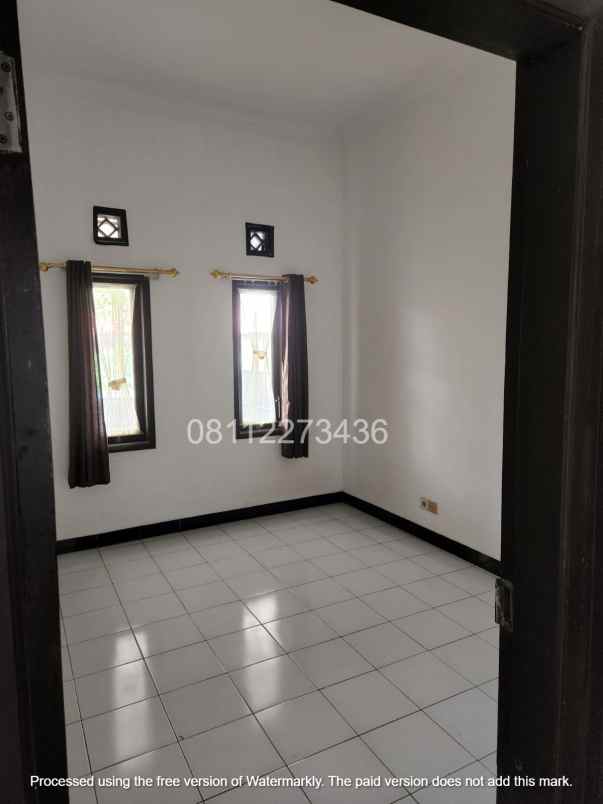 dijual rumah cihanjuang