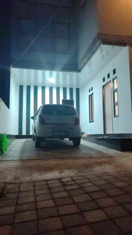 dijual rumah cihanjuang rahayu