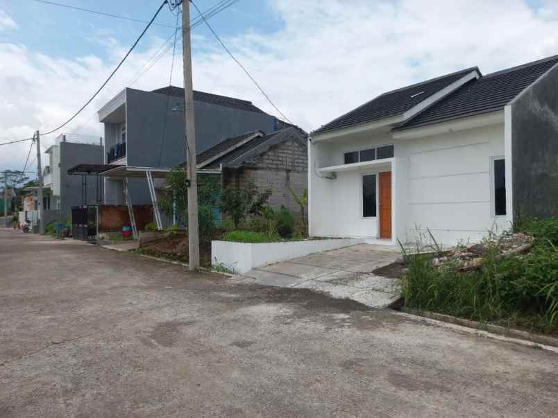 dijual rumah ciherang kec dramaga