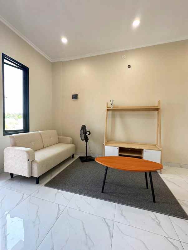 dijual rumah cikunir raya