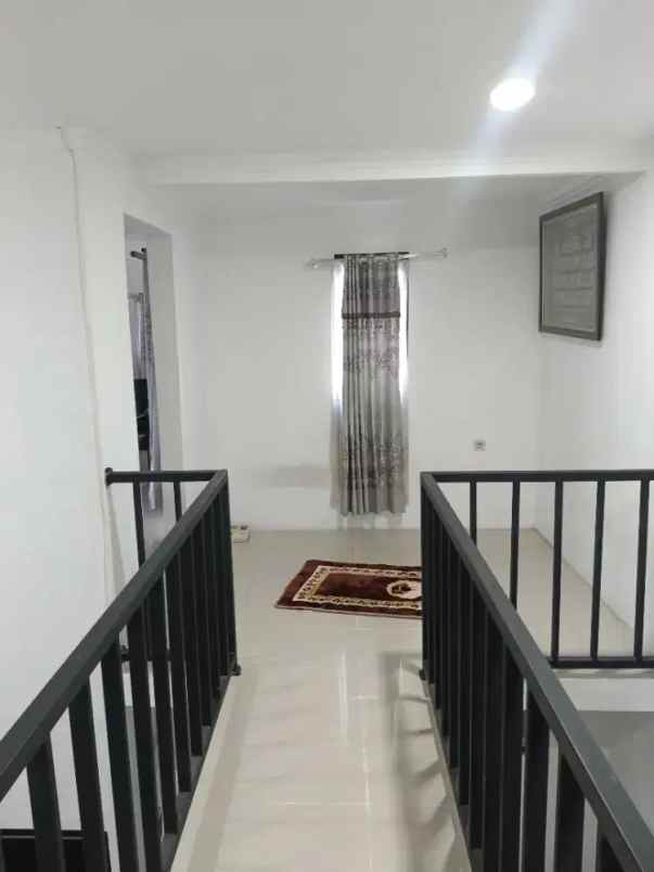 dijual rumah ciledug