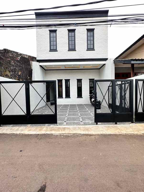 dijual rumah cinere