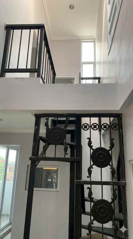 dijual rumah cinere estate blok a