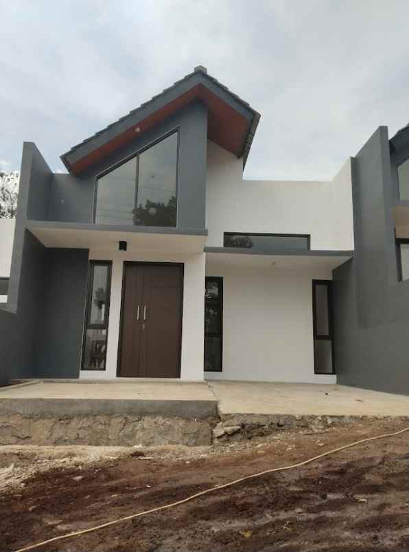 dijual rumah cipadung