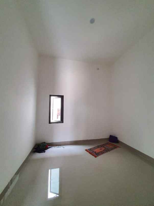 dijual rumah cipayung depok