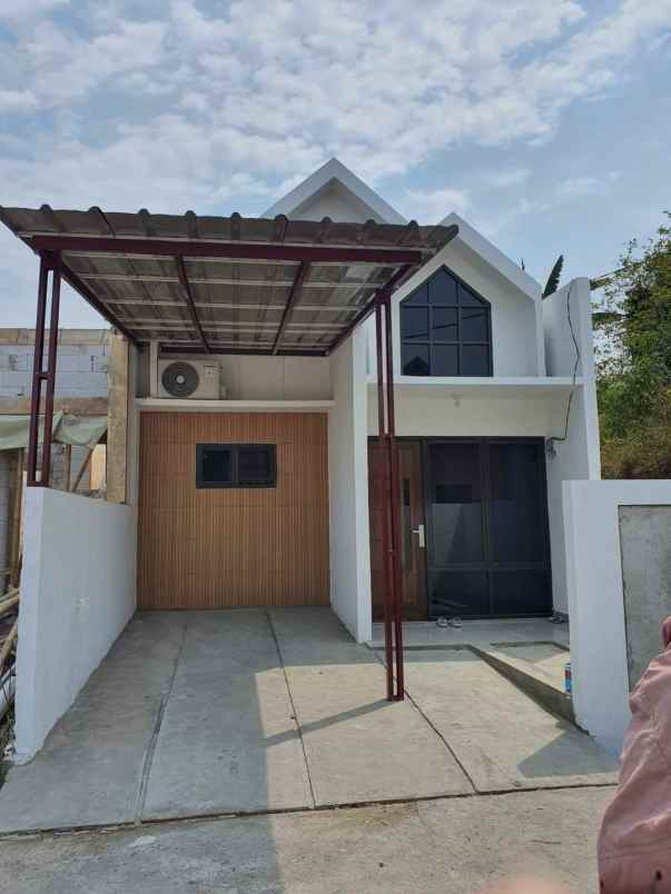 dijual rumah cipayung depok