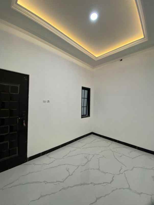 dijual rumah cipedak