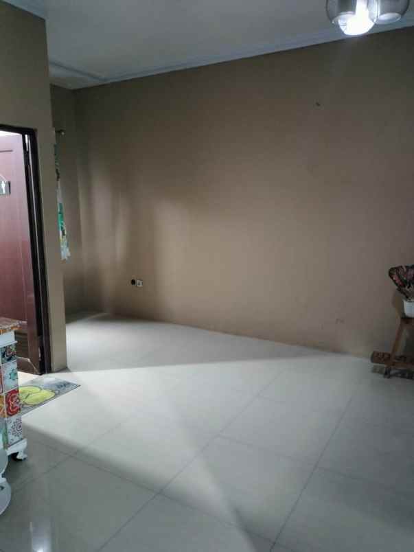 dijual rumah cipedak jagakarsa