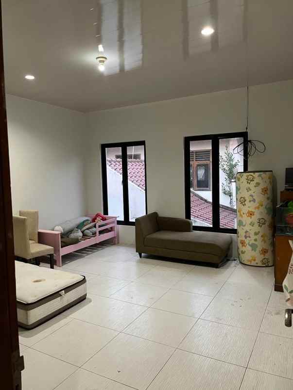 dijual rumah cipinang