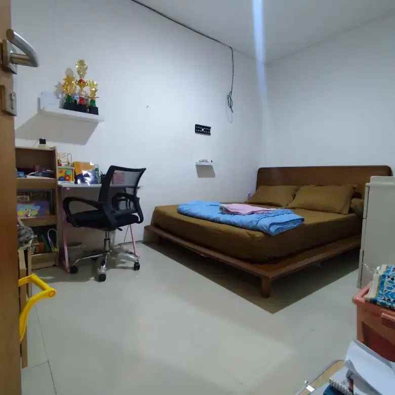 dijual rumah ciputat serua