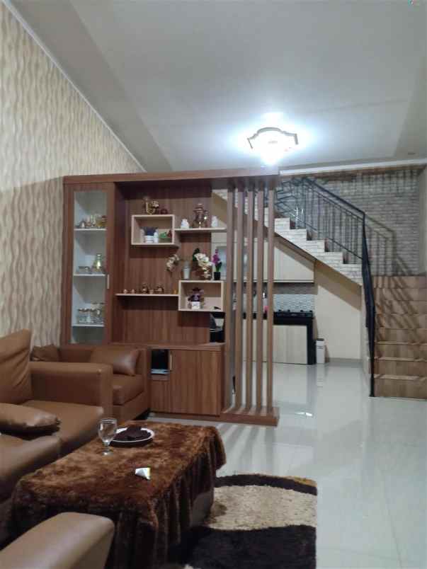 dijual rumah ciracas jakarta timur